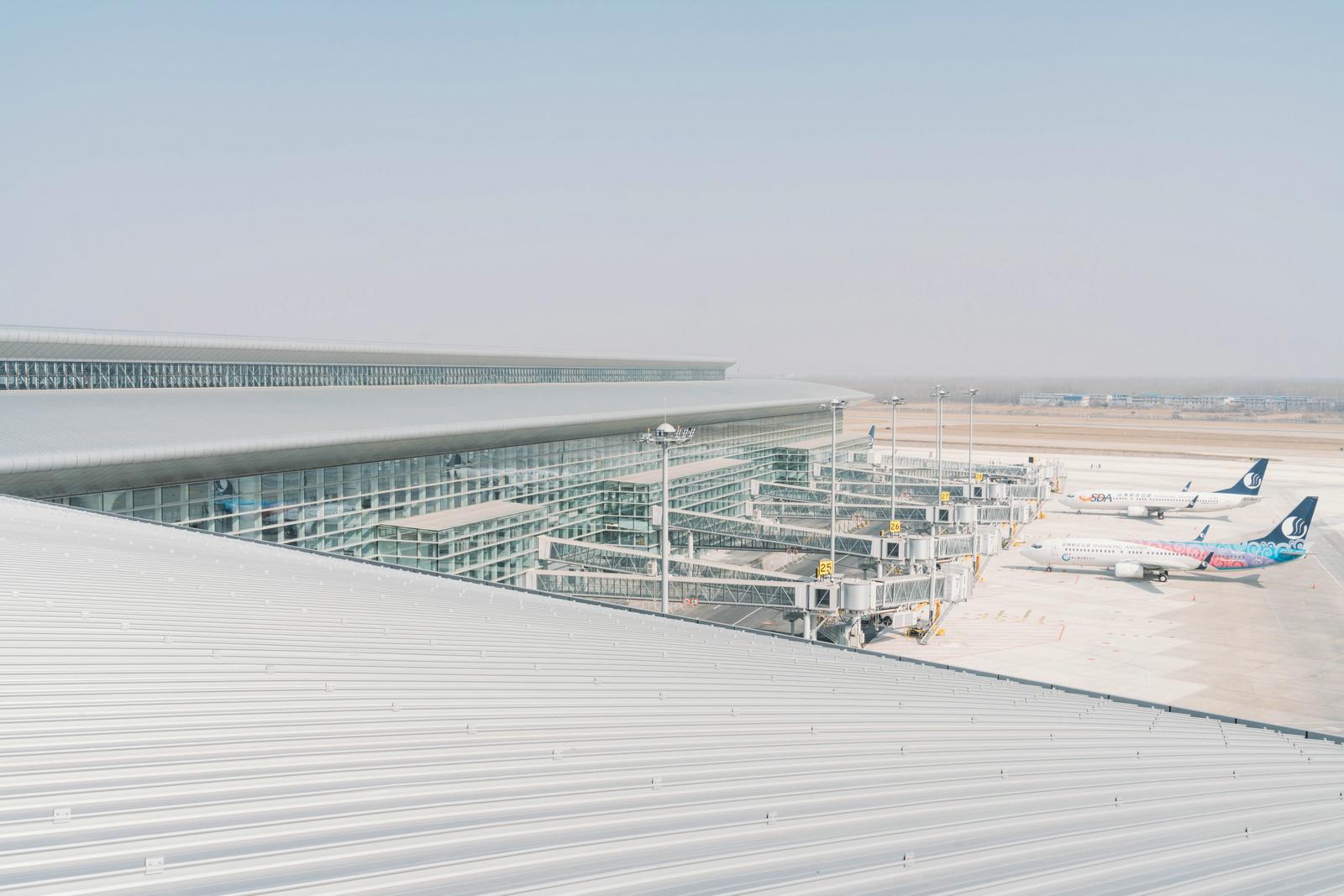 Roof design of North Finger Corridor of Jinan Yaoqiang International Airport(图2)